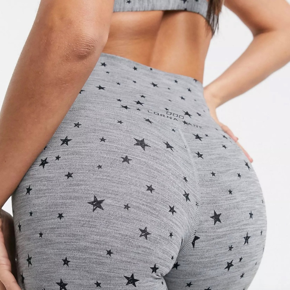 Lorna Jane Rocket Star Gray Cropped Leggings SZ M